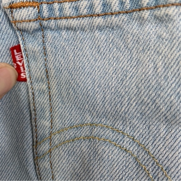Levi’s 501 Light Wash Jean Shorts Size 28 - Picture 7 of 9